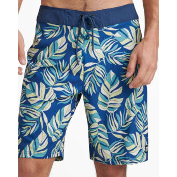 Reef Men's The Alonso Swim Board Shorts in Insigna Leaf Print Blue Size 30 NWT - Picture 1 of 3